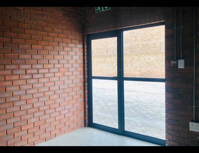 INDUSTRIAL PROPERTY TO RENT IN MAGNA VIA INDUSTRIAL